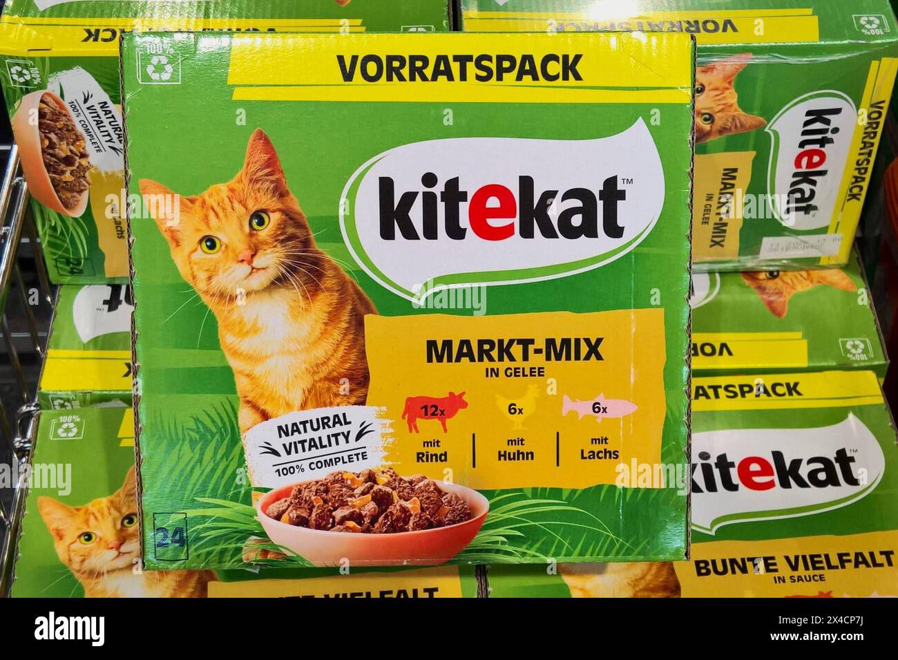 Kitekat hi res stock photography and images Alamy