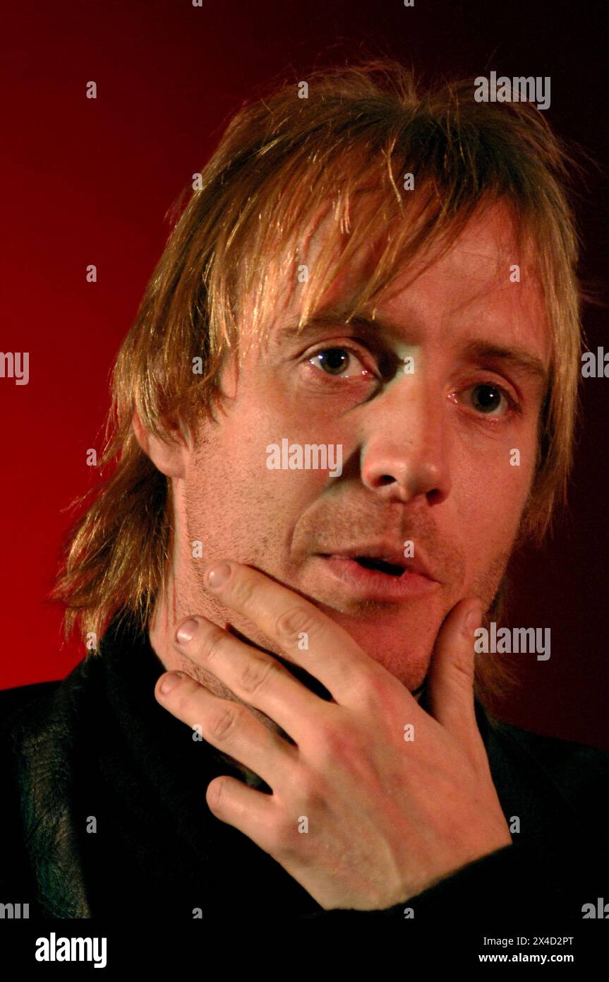 Welsh actor Rhys Ifans. 6/4/05 Stock Photo