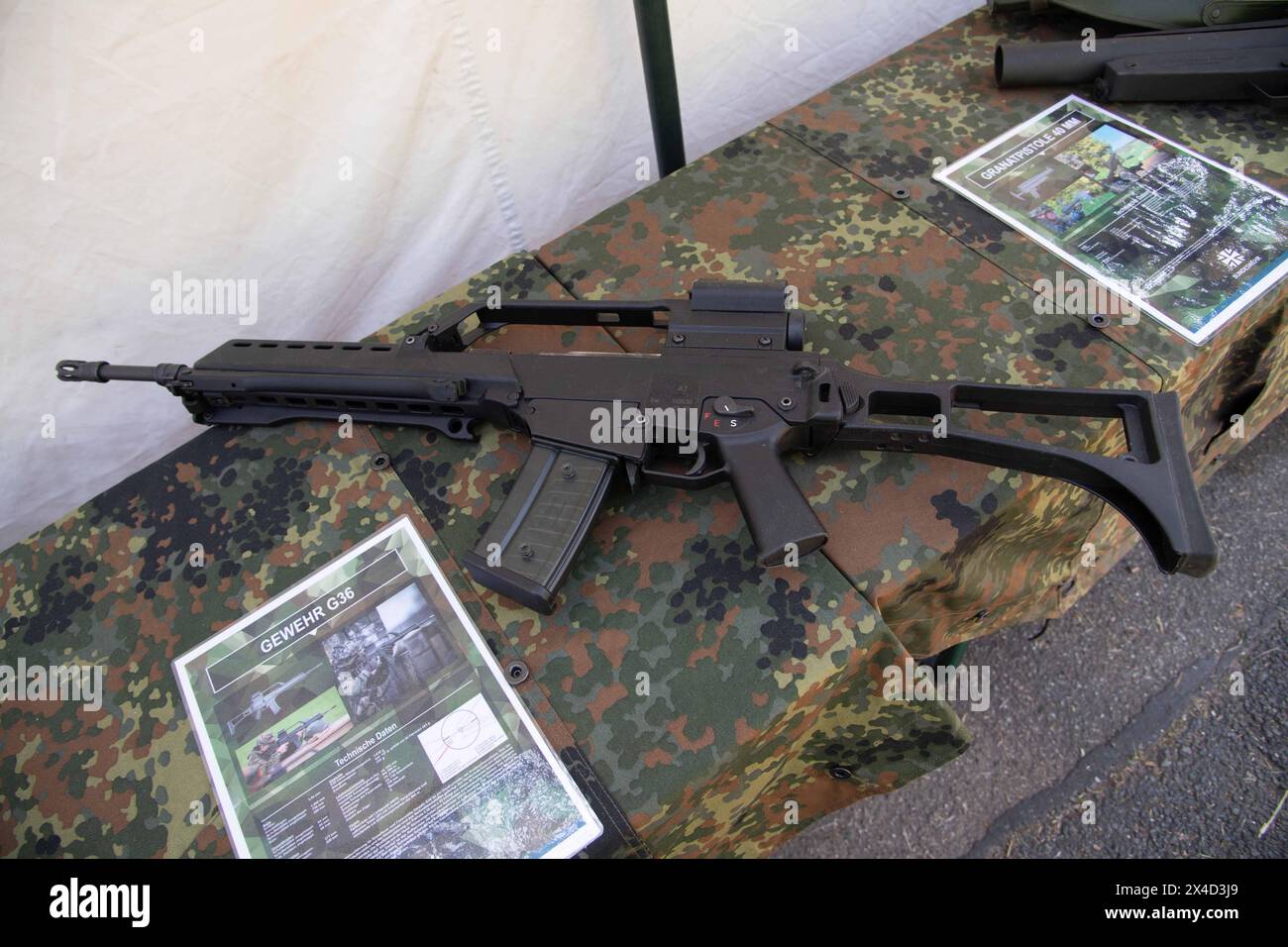 Sturmgewehr G 36 der Bundeswehr, allgemein, feature, Randmotiv ...