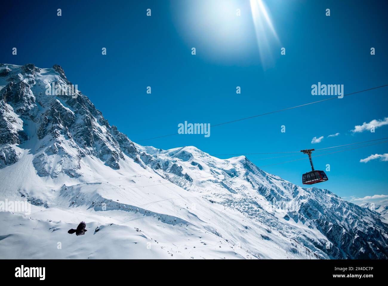 Cabin of the Aiguille du Midi cable car seen from the intermediate station at Plan du Aiguille. Mont Blanc and the Alps. Chamonix, France Stock Photo