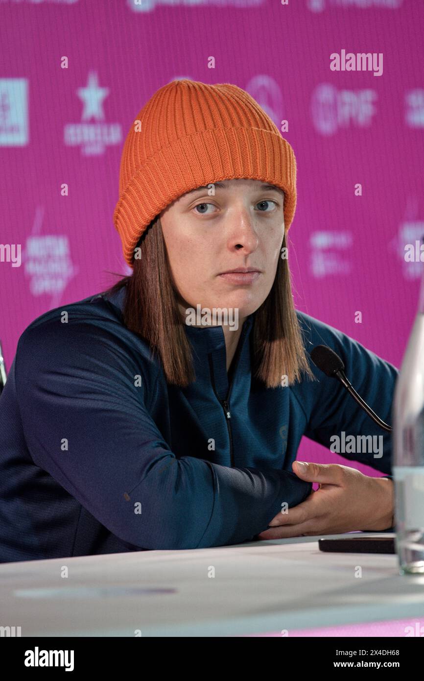 Swiatek madrid open keys 2024 press hires stock photography and images