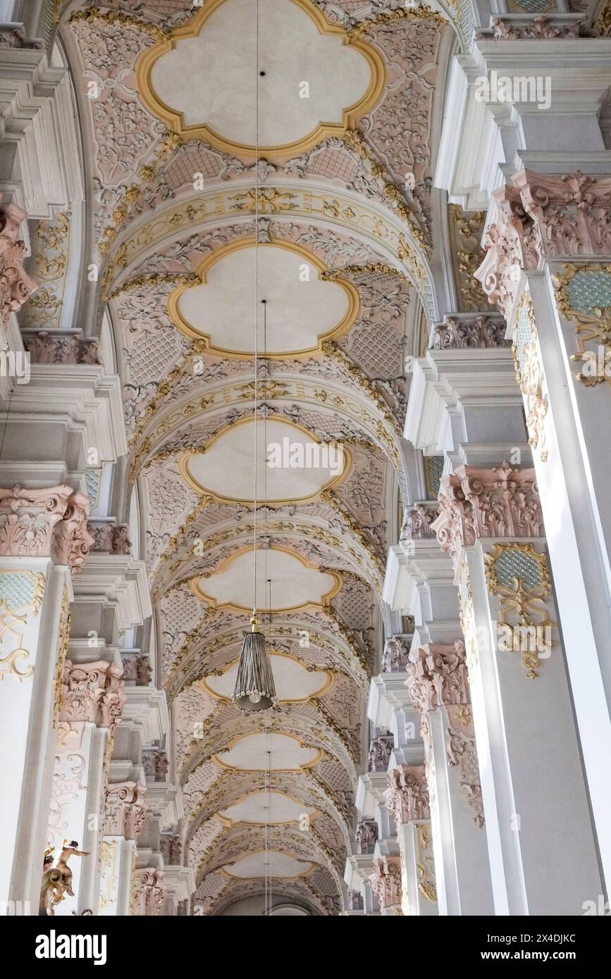 Devils Arch Germany Munich, Germany. Cathedral arches Stock Photo - Alamy