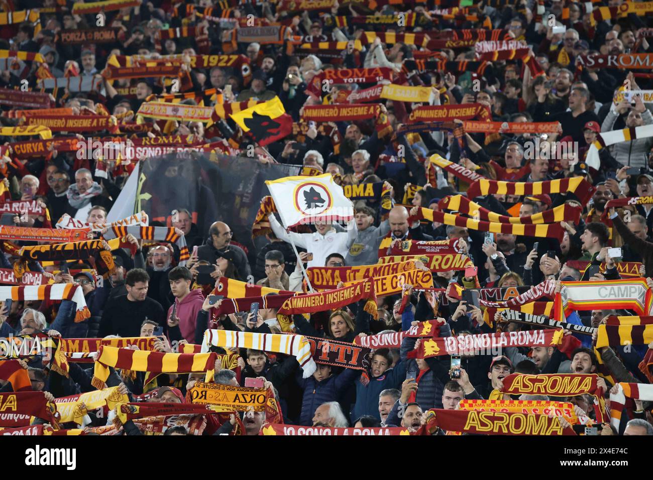 Roma, Lazio, ITALIA. 2nd May, 2024. 02/05/2024 Rome, Olympic Stadium, football match valid for the semi-final of the Europa League 2023/24 between AS Roma vs Bayer Leverkusen.In the picture: supporters roma (Credit Image: © Fabio Sasso/ZUMA Press Wire) EDITORIAL USAGE ONLY! Not for Commercial USAGE! Stock Photo