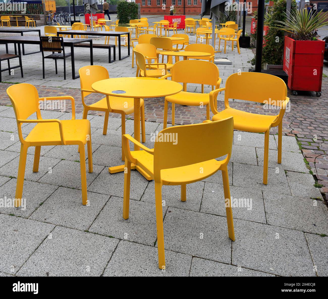 Bright yellow tables and chairs hi res stock photography and images Alamy