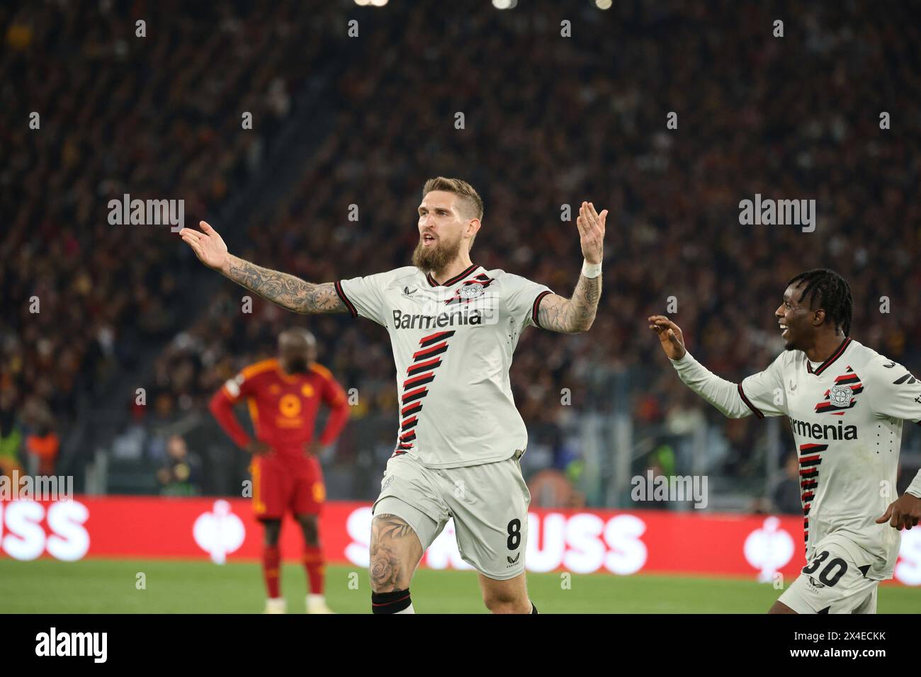 Roma, Lazio, ITALIA. 2nd May, 2024. 02/05/2024 Rome, Olympic Stadium, football match valid for the semi-final of the Europa League 2023/24 between AS Roma vs Bayer Leverkusen.In the picture: Robert Andrich (Bayer 04 Leverkusen) goal (Credit Image: © Fabio Sasso/ZUMA Press Wire) EDITORIAL USAGE ONLY! Not for Commercial USAGE! Stock Photo