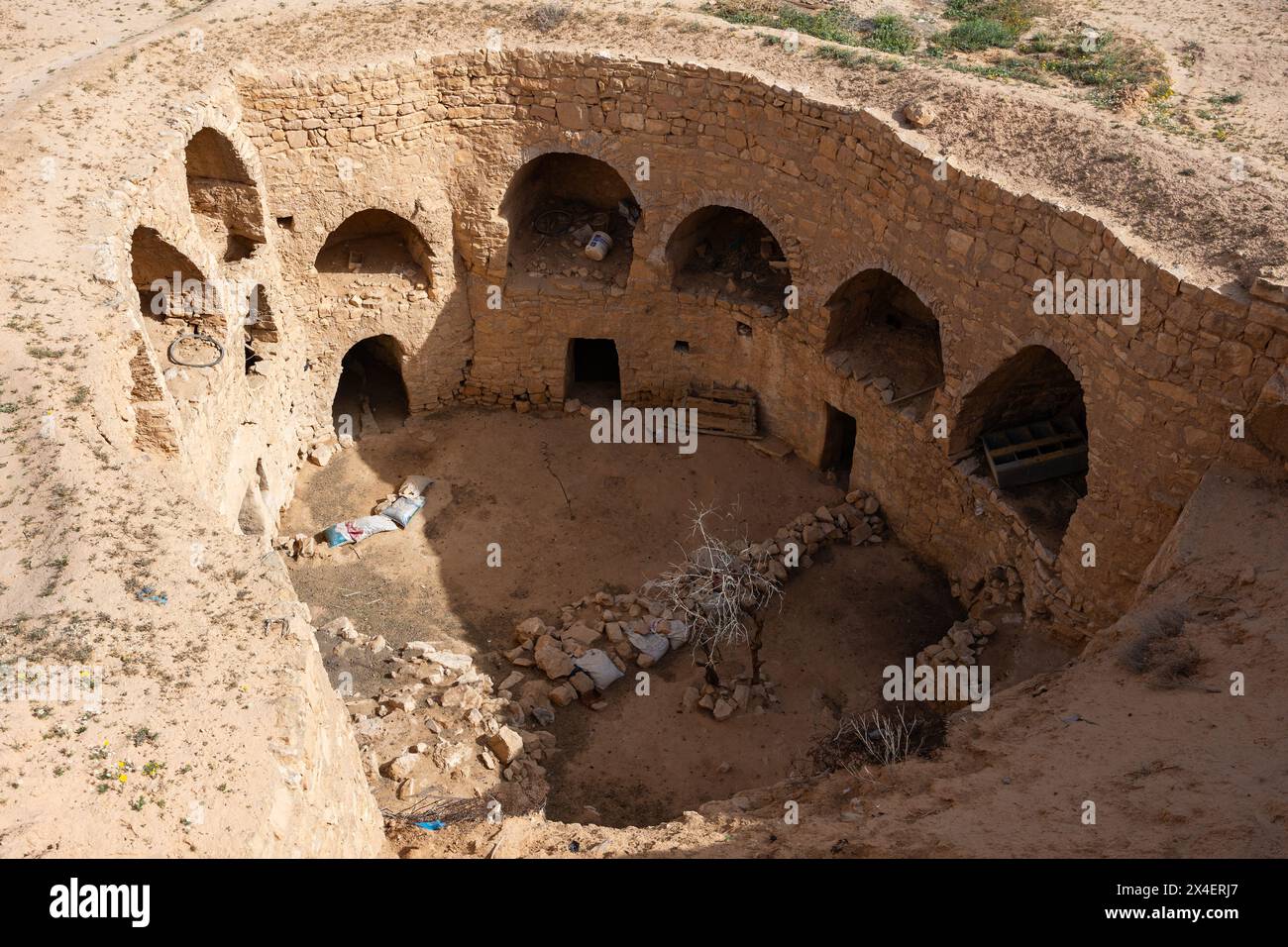 Abandoned troglodyte dwellings hi-res stock photography and images - Alamy