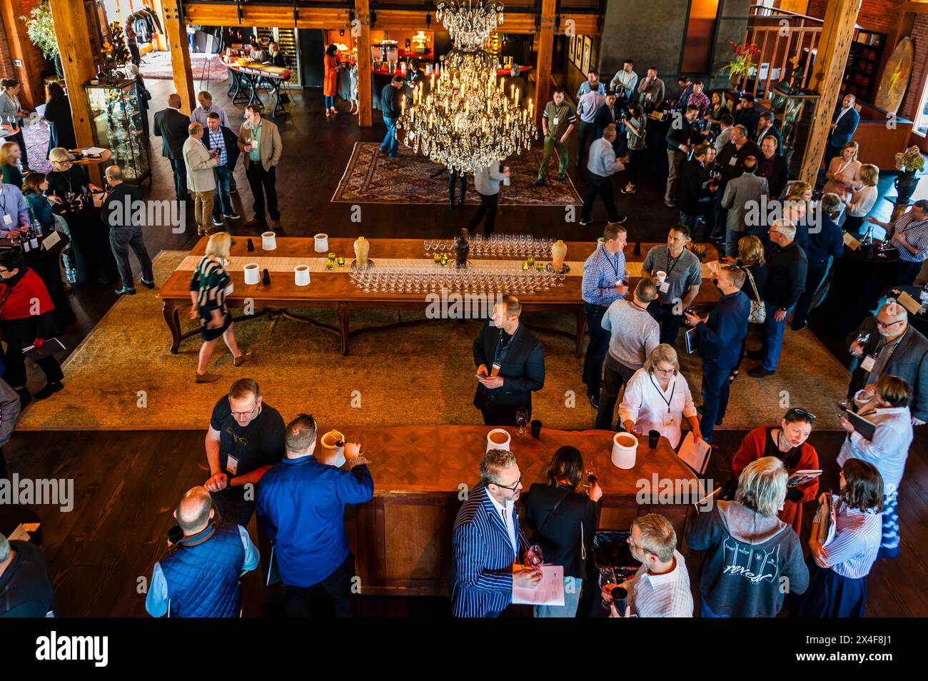 USA, Washington State, Walla Walla. Guests converge on wine tasting event in Walla Walla. (Editorial Use Only) Stock Photo