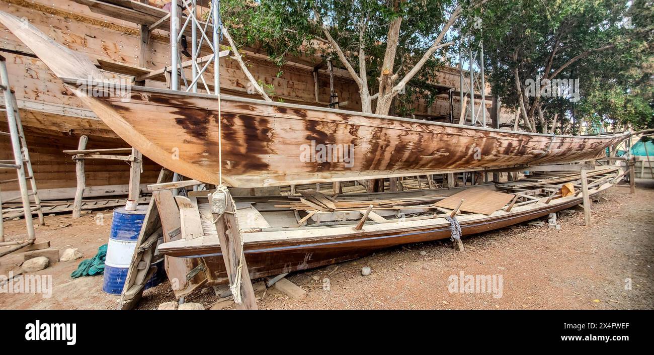 Dhow Factory Ship carpenter hi-res stock photography and images - Alamy