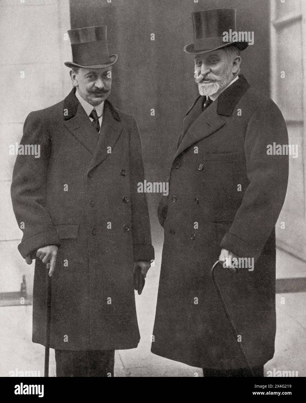 Léon Geoffray, right, and Manuel García Prieto, left, signees of the treaty between France and Spain regarding Morocco on 27 November 1912.  Léon Marcel Isidore Geoffray, 1852–1927. French diplomat and Ambassador to Madrid. Manuel García Prieto, 1st Marquis of Alhucemas, 1859 – 1938. Spanish politician and prime minister of Spain.  From Mundo Grafico, published 1912. Stock Photo