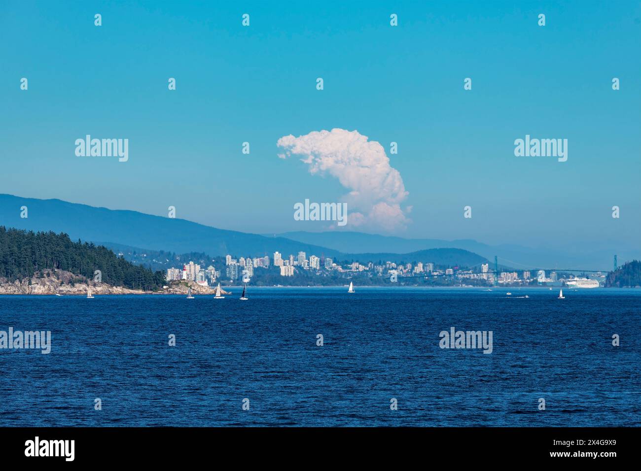 Vancouver cityscape with giant wildfires smoke cloud from the Kelowna wilfires in august 2023, British Columbia, Canada. Stock Photo