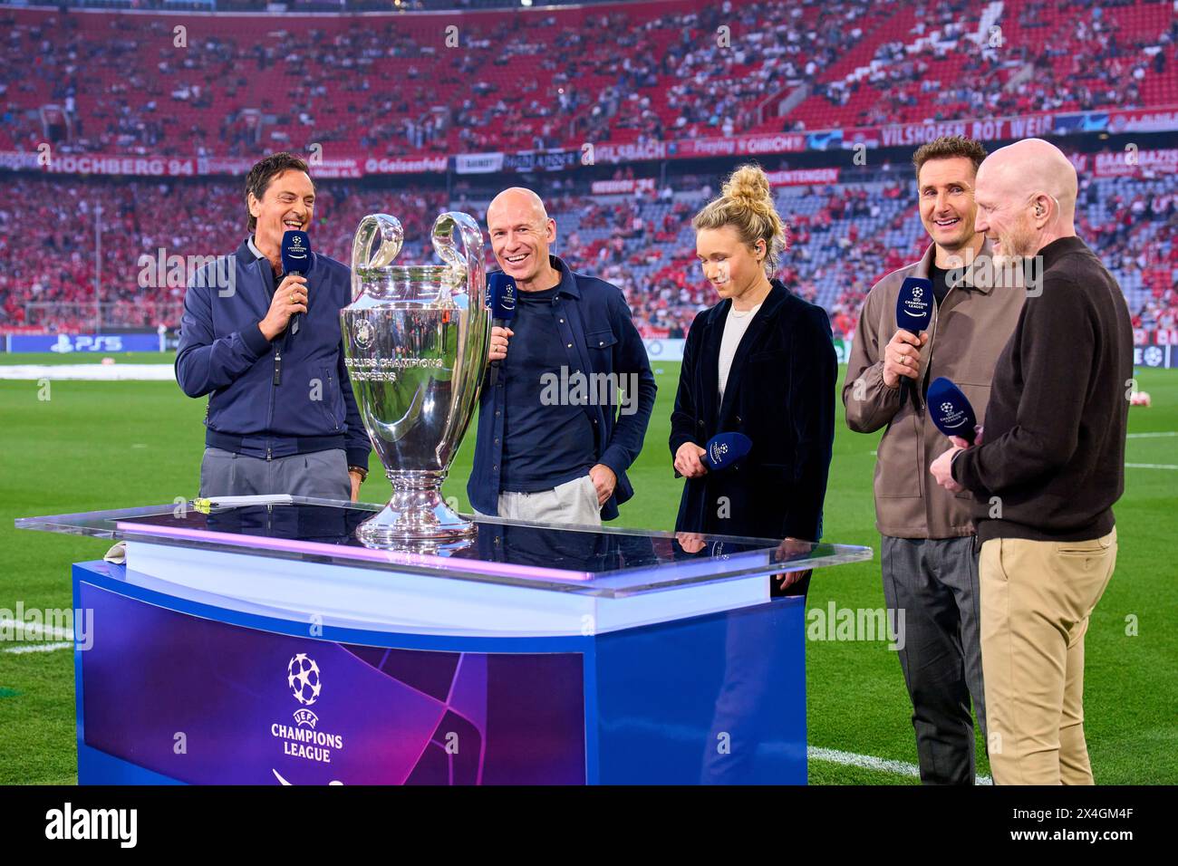 Sebastian HELLMANN, Sky Moderator Arjen Robben, Josi Henning, Miroslav Klose, Matthias SAMMER, EX FCB Sportdirektor experts for Amazon Prive Video before the semi final match   FC BAYERN MUENCHEN - REAL MADRID 2-2 of football UEFA Champions League in season 2023/2024 in Munich, Apr 30, 2024.  Halbfinale,, FCB, München © Peter Schatz / Alamy Live News Stock Photo