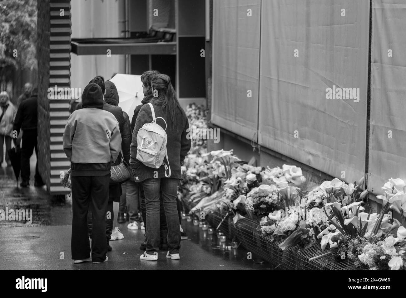 The parents of the children who died exactly one year ago in a shooting at OS Vladislav Ribnikar in Belgrade arrived this morning in front of the school. There they laid flowers and lit candles in memory of the murdered children and the school guard. At 8:41 a.m. sirens sounded in front of the school. At the same time, the media in Serbia stopped the program and observed a minute's silence in honor of those killed. The parents then went to Tasmajdanski Park, the place where the children grew up and played. A video wall was installed there, showing photographs of the victims, in Belgrade, Sebi Stock Photo