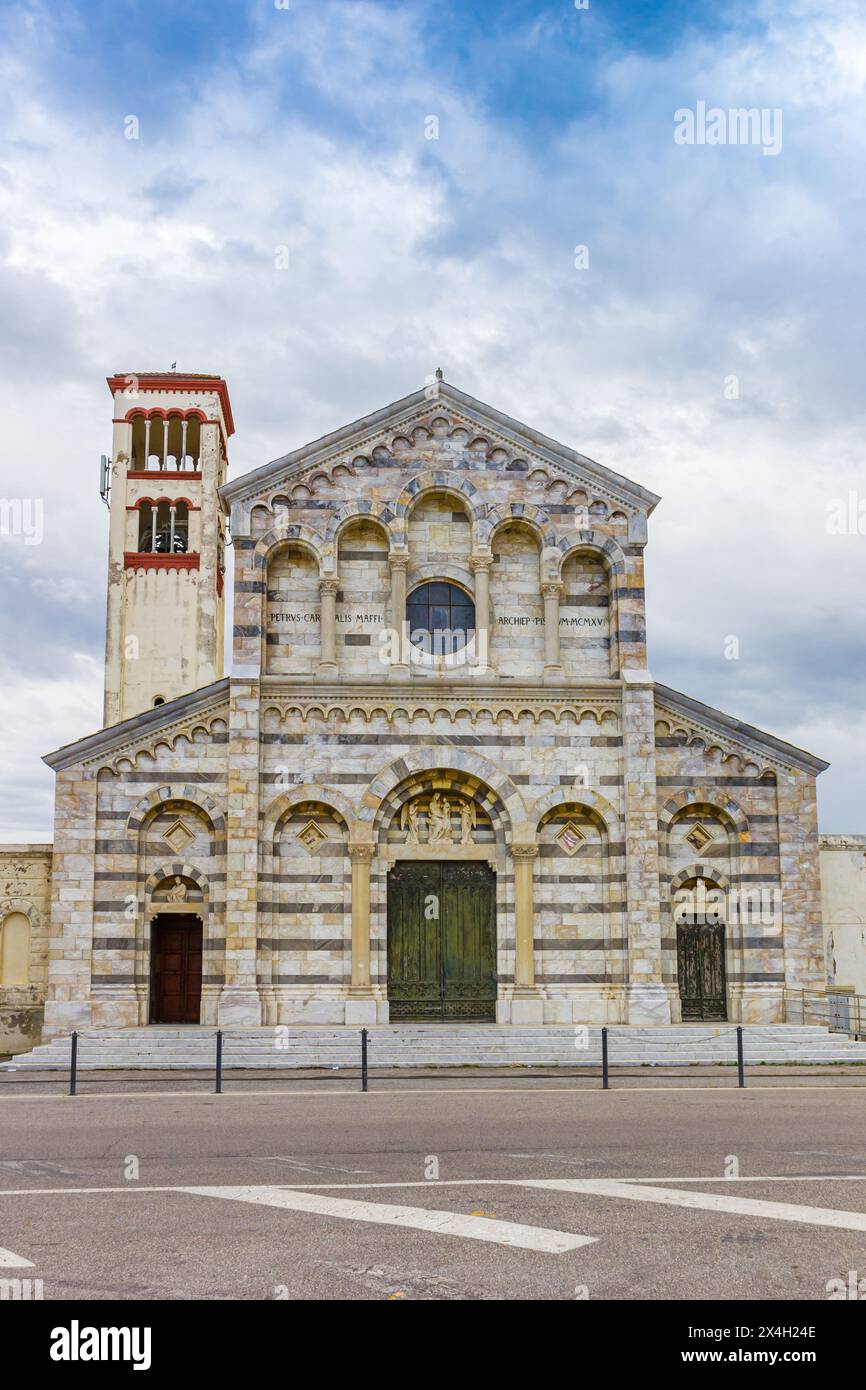 Front facade of the historic Santa Maria Ausiliatrice church in Marina di Pisa, Italy Stock Photo