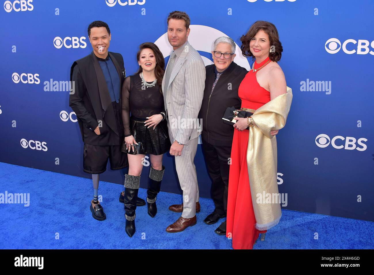 Eric Graise, Fiona Rene, Justin Hartley, Abby McEnany und Robin Weigert bei der CBS Fall Schedule Celebration in den Paramount Studios. Los Angeles, 02.05.2024 *** Eric Graise, Fiona Rene, Justin Hartley, Abby McEnany and Robin Weigert at the CBS Fall Schedule Celebration at Paramount Studios Los Angeles, 02 05 2024 Foto:xD.xStarbuckx/xFuturexImagex cbs 4530 Stock Photo