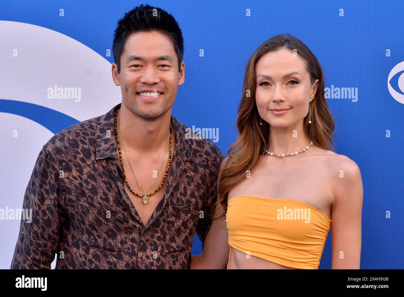 David Lim mit Ehefrau Marketa Kazdova bei der CBS Fall Schedule ...