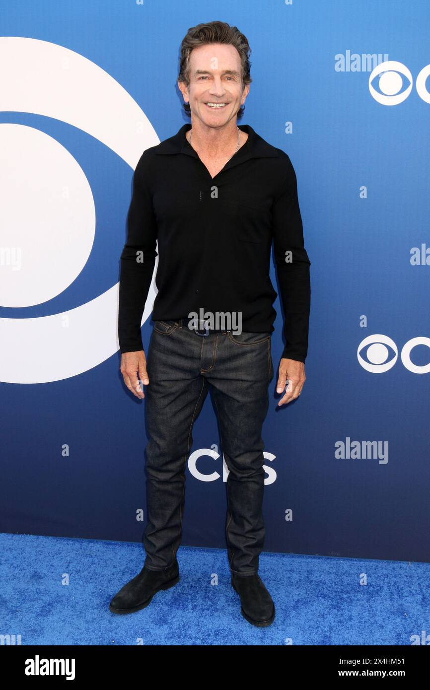 May 2, 2024, Los Angeles, Ca, USA: LOS ANGELES - MAY 2: Jeff Probst at the CBS Fall Preview Party at the Paramount Studios on May 2, 2024 in Los Angeles, CA (Credit Image: © Kay Blake/ZUMA Press Wire) EDITORIAL USAGE ONLY! Not for Commercial USAGE! Stock Photo
