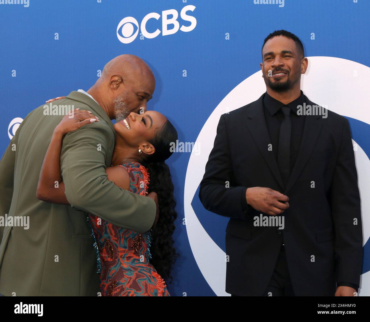 LOS ANGELES - MAY 2: Damon Wayans, Tetona Jackson, Damon Wayans Jr at the CBS Fall Preview Party