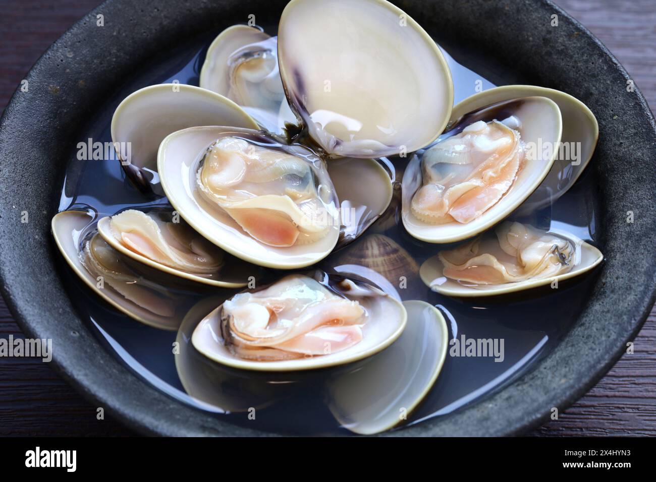 steamed Hamaguri clams with Japanese rice wine (sake Stock Photo Alamy