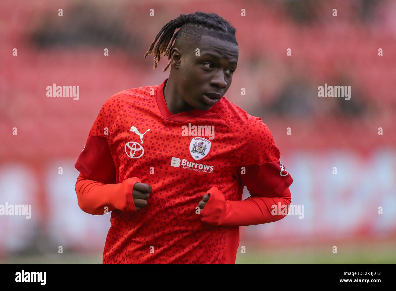Fábio Jaló of Barnsley in the pregame warmup session during the Sky Bet League 1 Sky Bet League 1 Promotion Play-offs Semi-final first leg match Barnsley vs Bolton Wanderers at Oakwell, Barnsley, United Kingdom, 3rd May 2024  (Photo by Alfie Cosgrove/News Images) Stock Photo