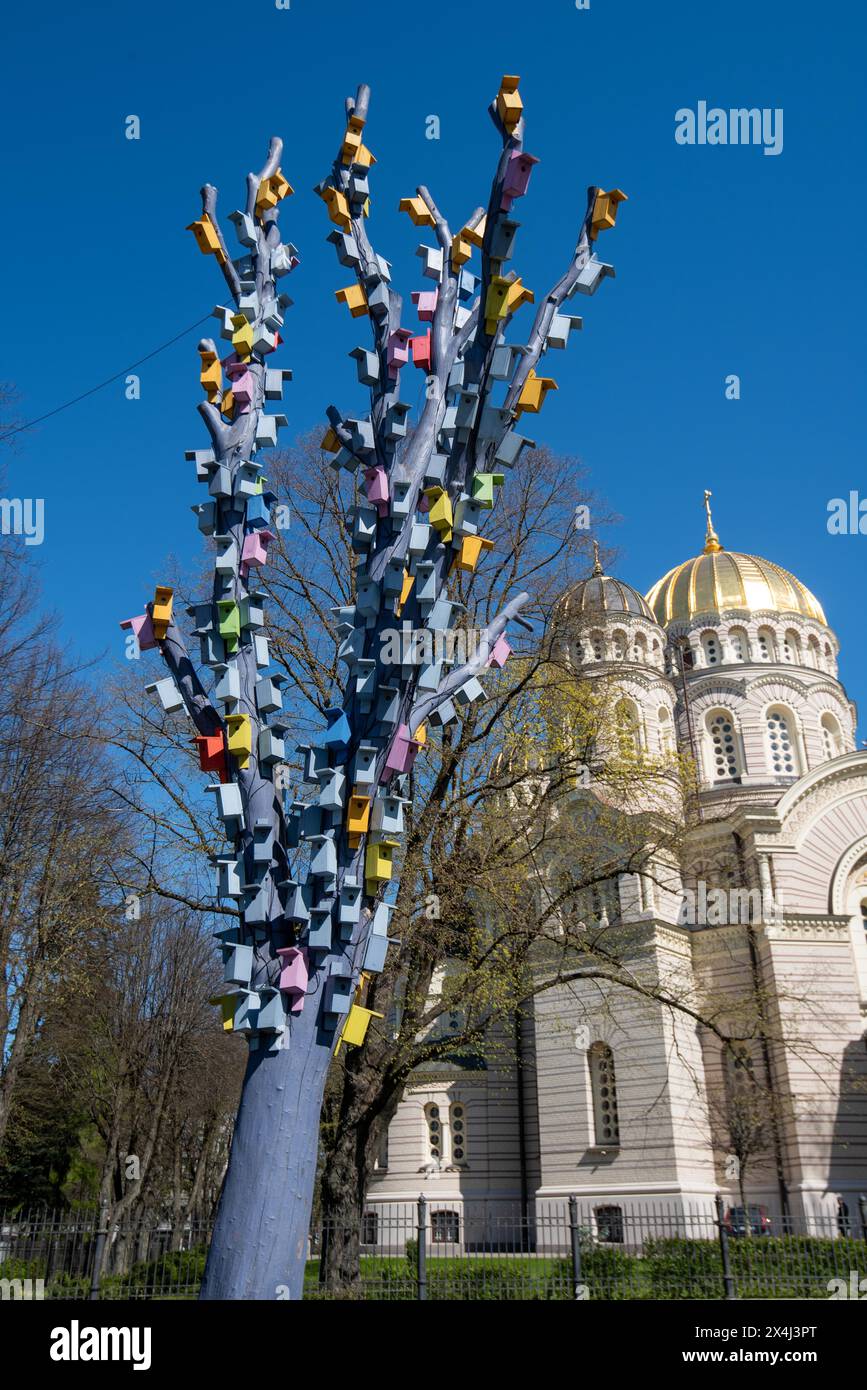 Cathedral of the Nativity of Christ, the largest Russian Orthodox ...