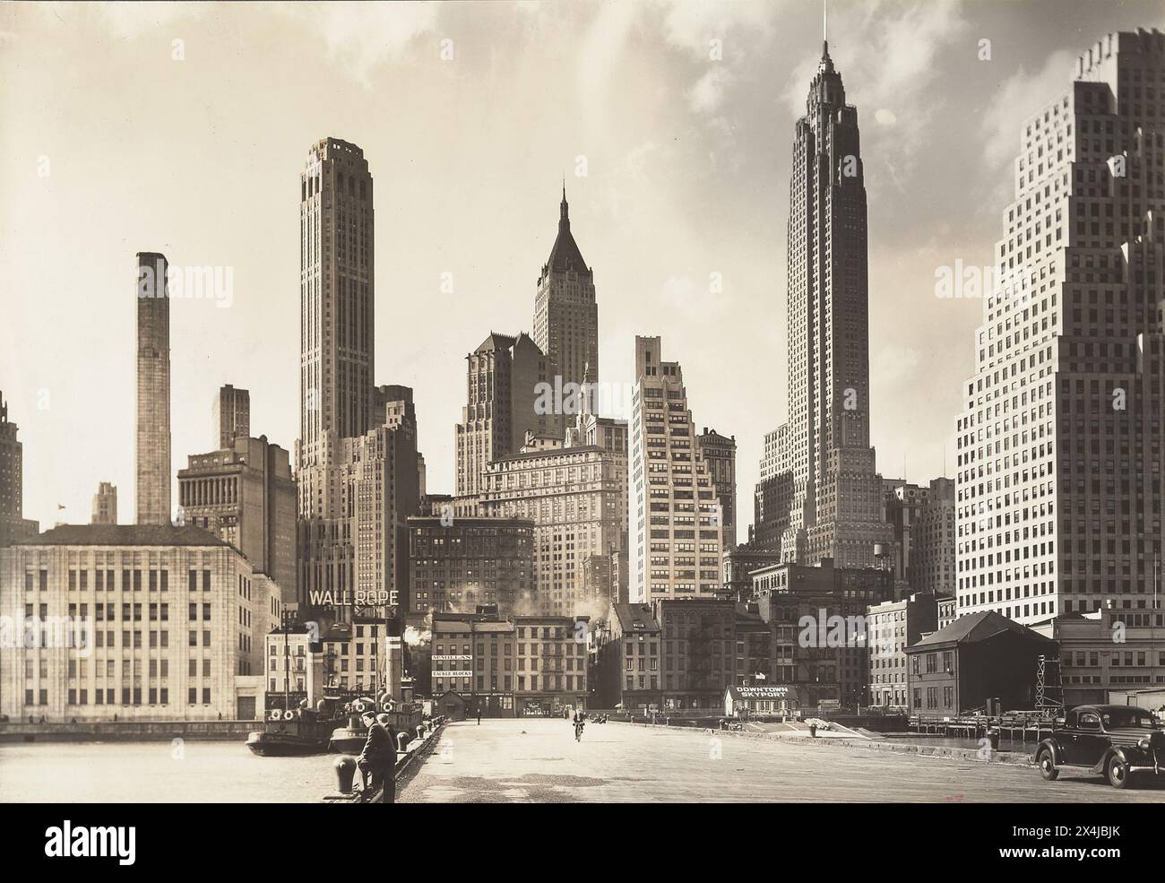 Manhattan skyline, South Street and Jones Lane, New York City, New York, USA, Berenice Abbott, Federal Art Project, 'Changing New York', March 1936 Stock Photo