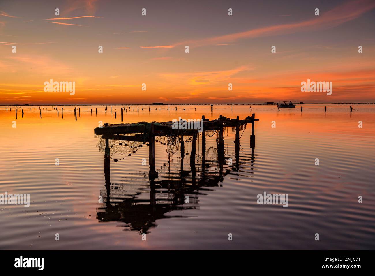 Paisaje invernal del lago hi-res stock photography and images - Alamy