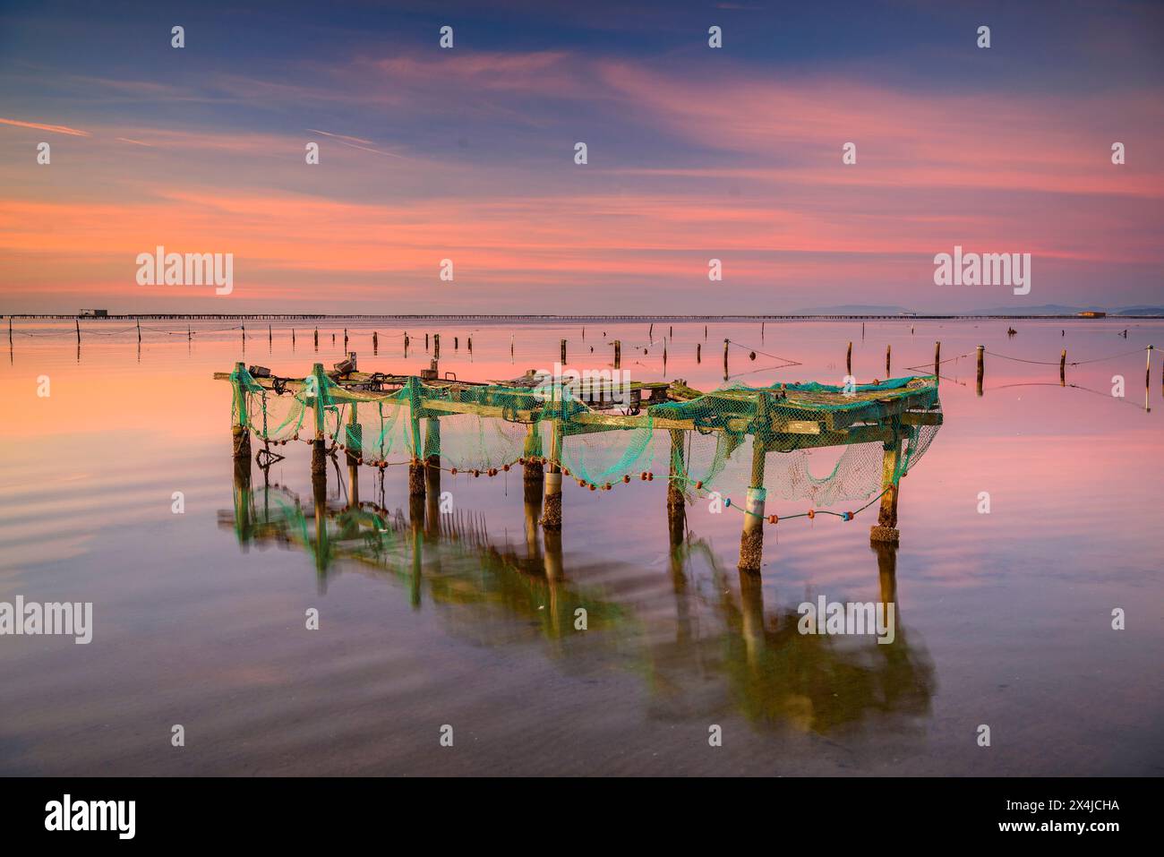 Paisaje invernal del lago hi-res stock photography and images - Alamy
