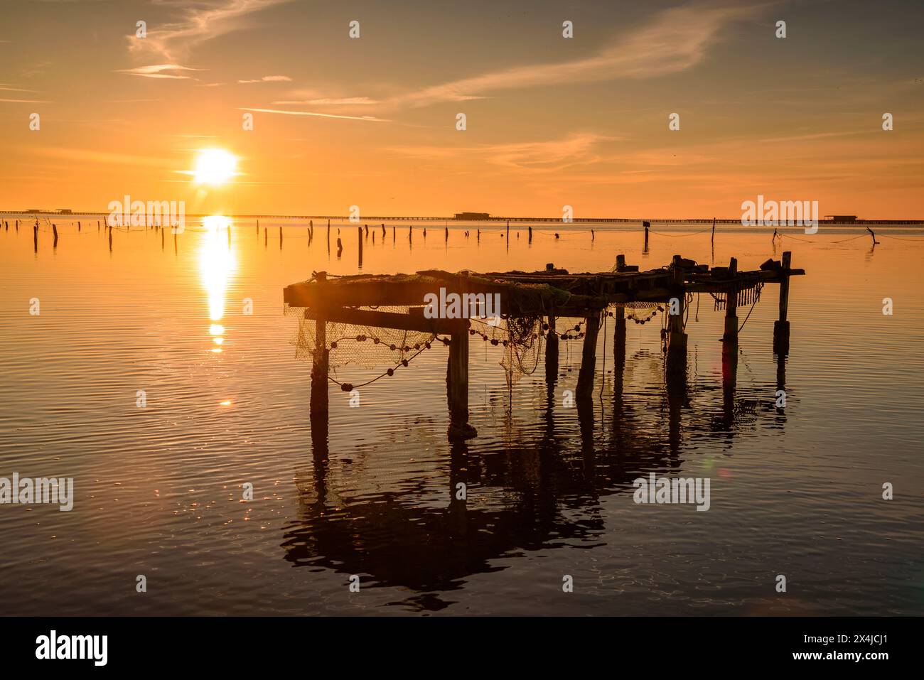Paisaje invernal del lago hi-res stock photography and images - Alamy