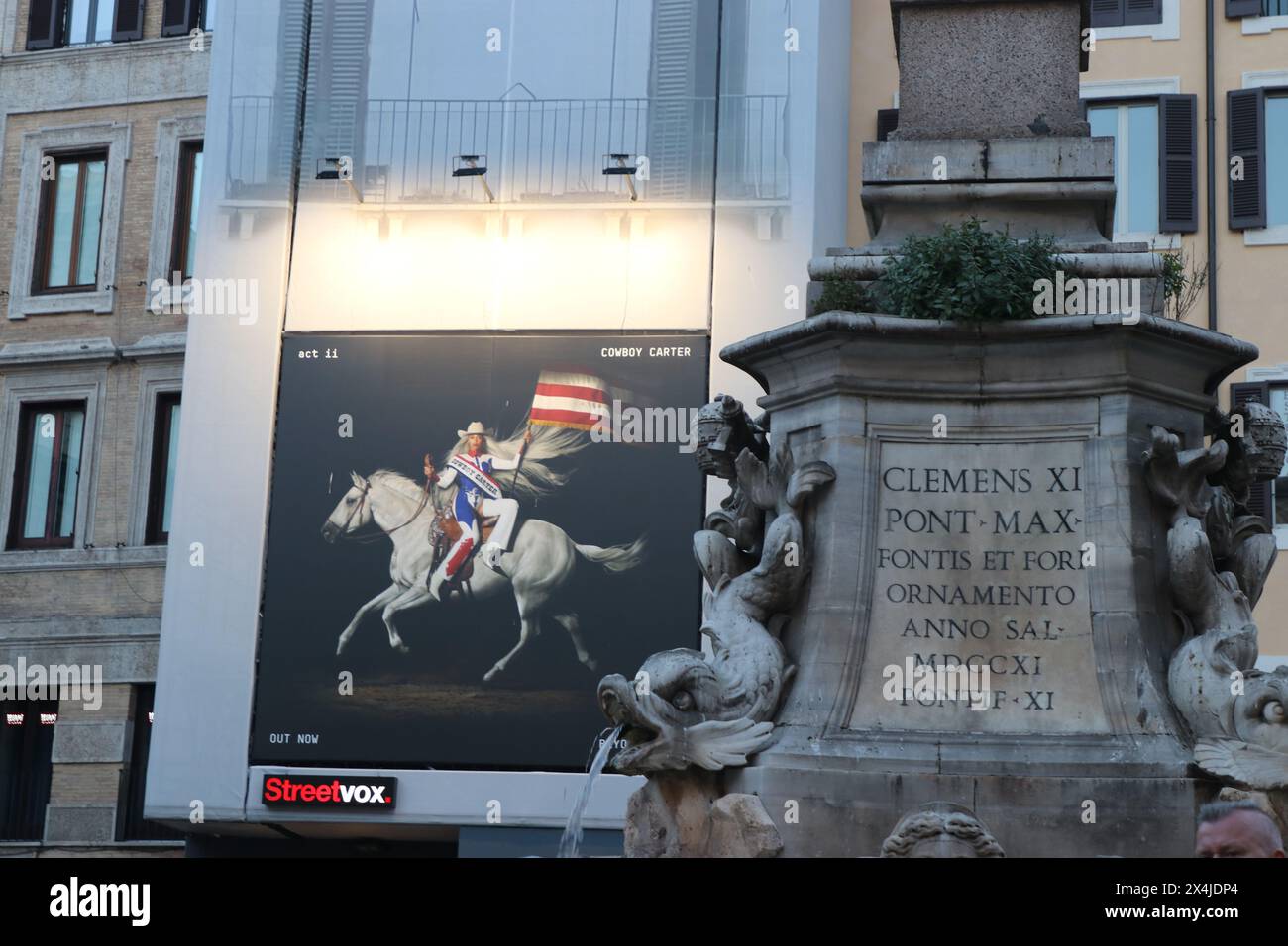 A Beyonce Cowboy Carter ad in front of the Pantheon in Rome Stock Photo ...