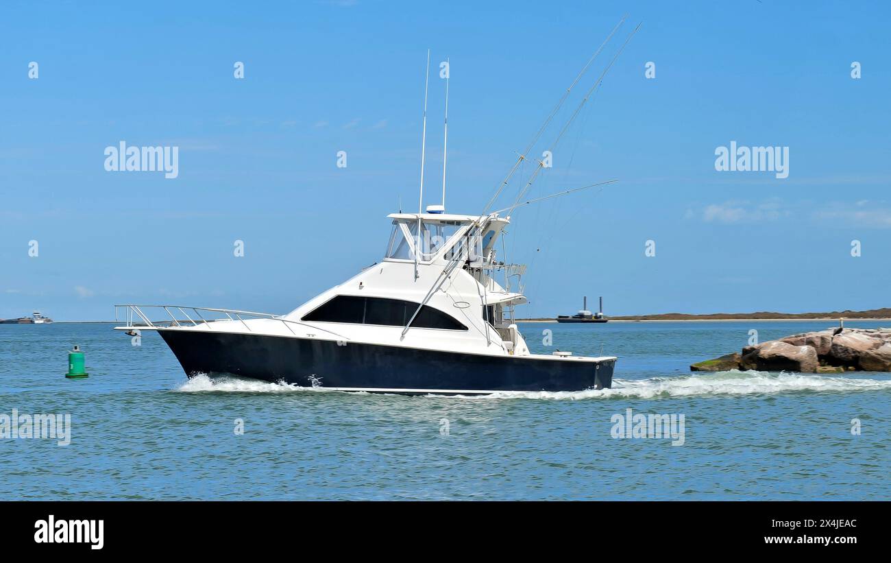 Broadside view beautiful white hi-res stock photography and images - Alamy