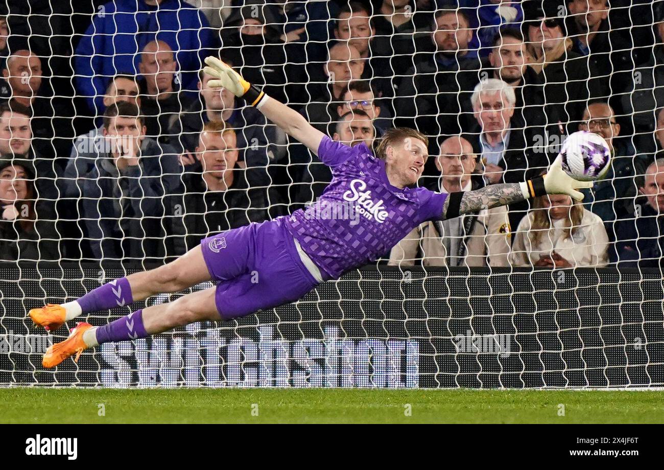Everton Goalkeeper Jordan Pickford Dives For A Shot From Luton Town s everton-goalkeeper-jordan-pickford-dives-for-a-shot-from-luton-town-s