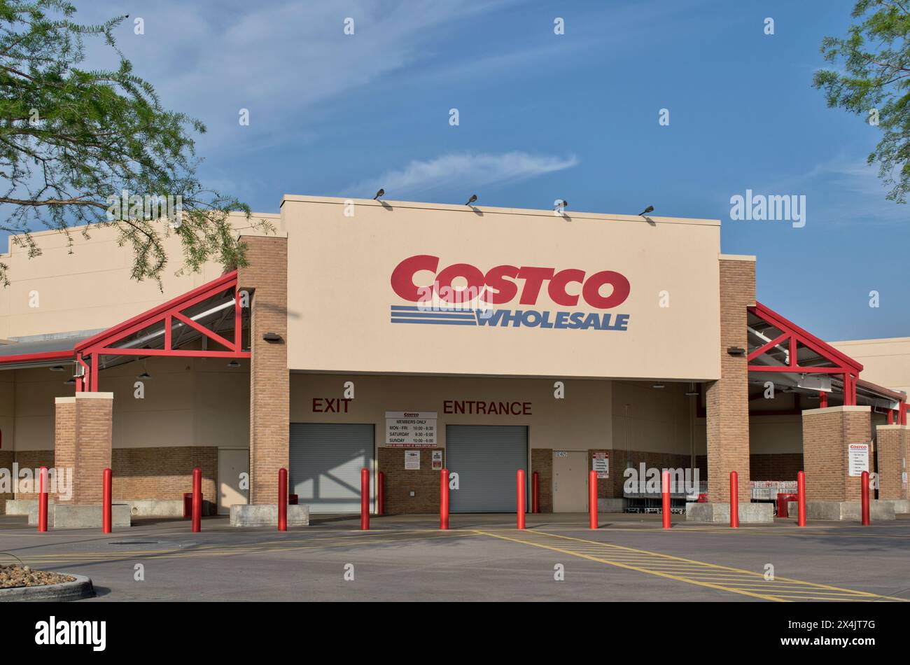 Houston, Texas USA 04-07-2024: Costco Wholesale storefront exterior business company closed. Stock Photo