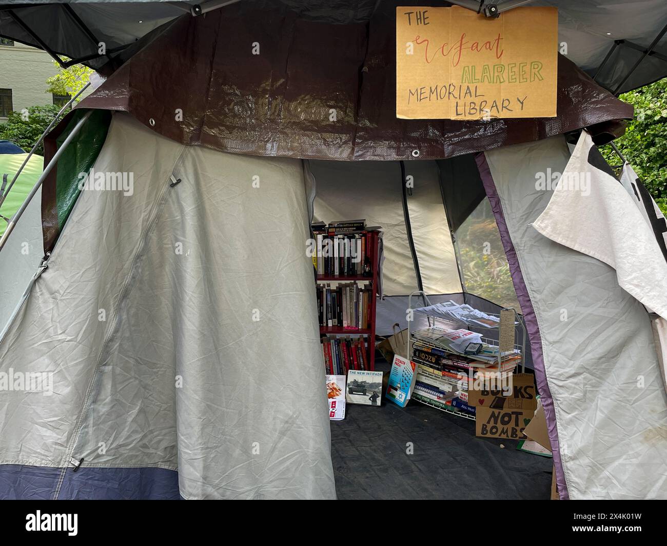 Washington, District Of Columbia, USA. 3rd May, 2024. A lending library is set up at The George Washington University encampment. (Credit Image: © Sue Dorfman/ZUMA Press Wire) EDITORIAL USAGE ONLY! Not for Commercial USAGE! Credit: ZUMA Press, Inc./Alamy Live News Stock Photo