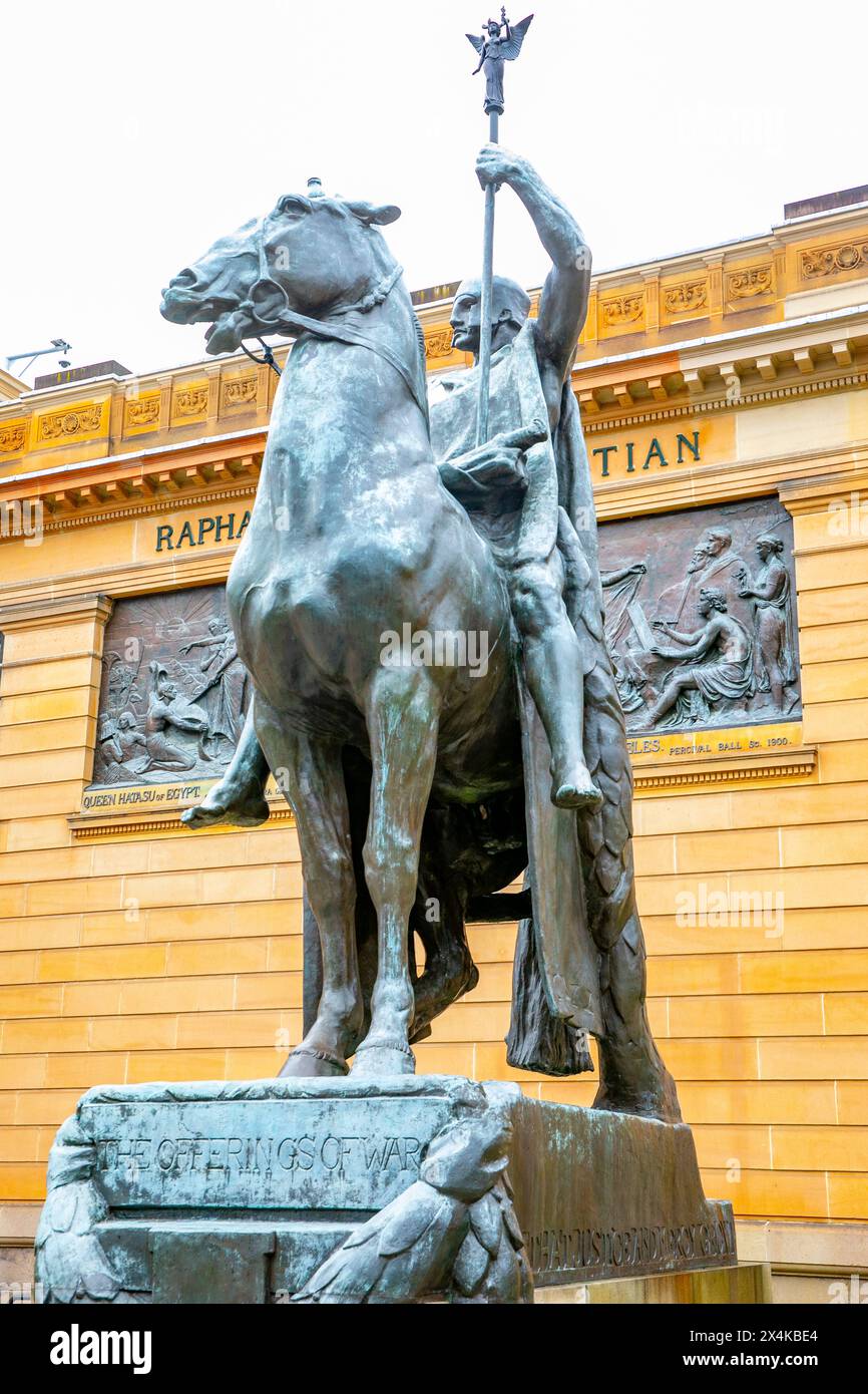The Offerings of War statue by Gilbert Bayes outside The Art Gallery of New South Wales, one of a pair of equestrian statues erected in 1926 Stock Photo