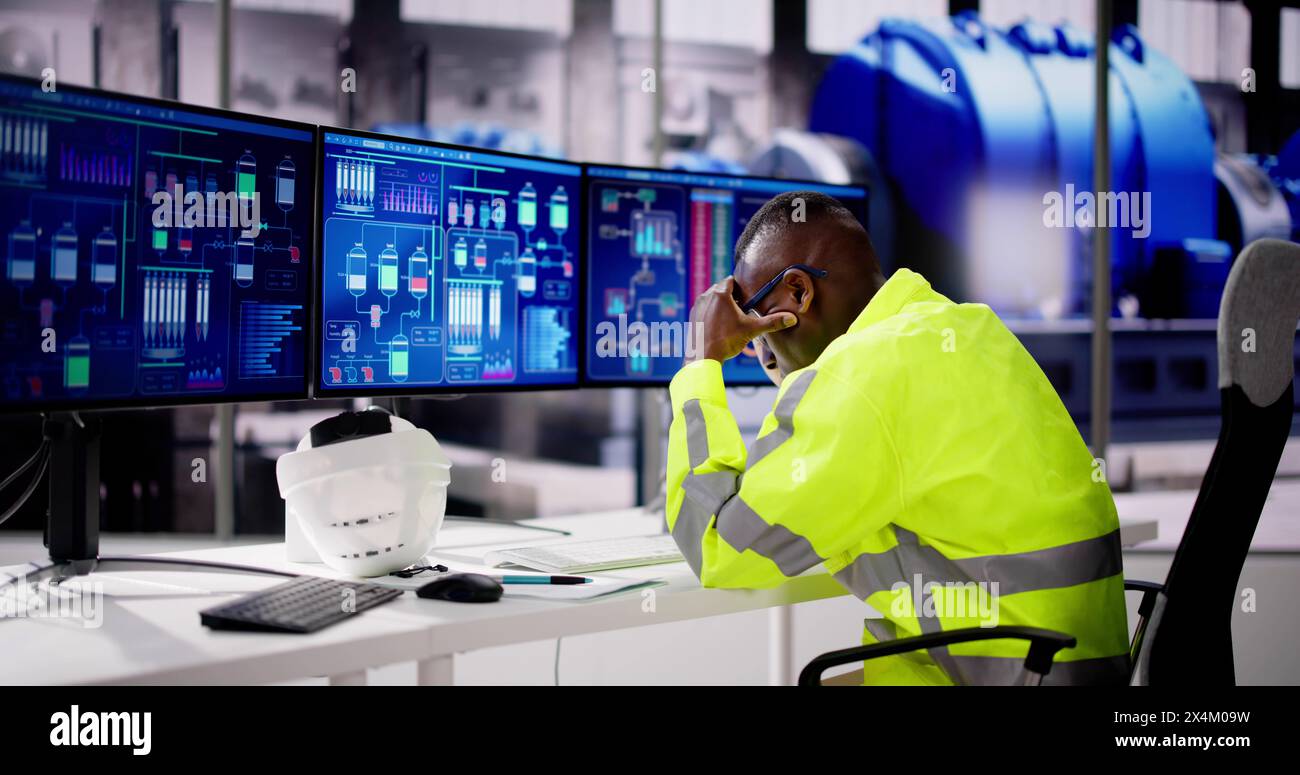 Engineer Operators Using Scada System At Industrial Plant Stock Photo ...
