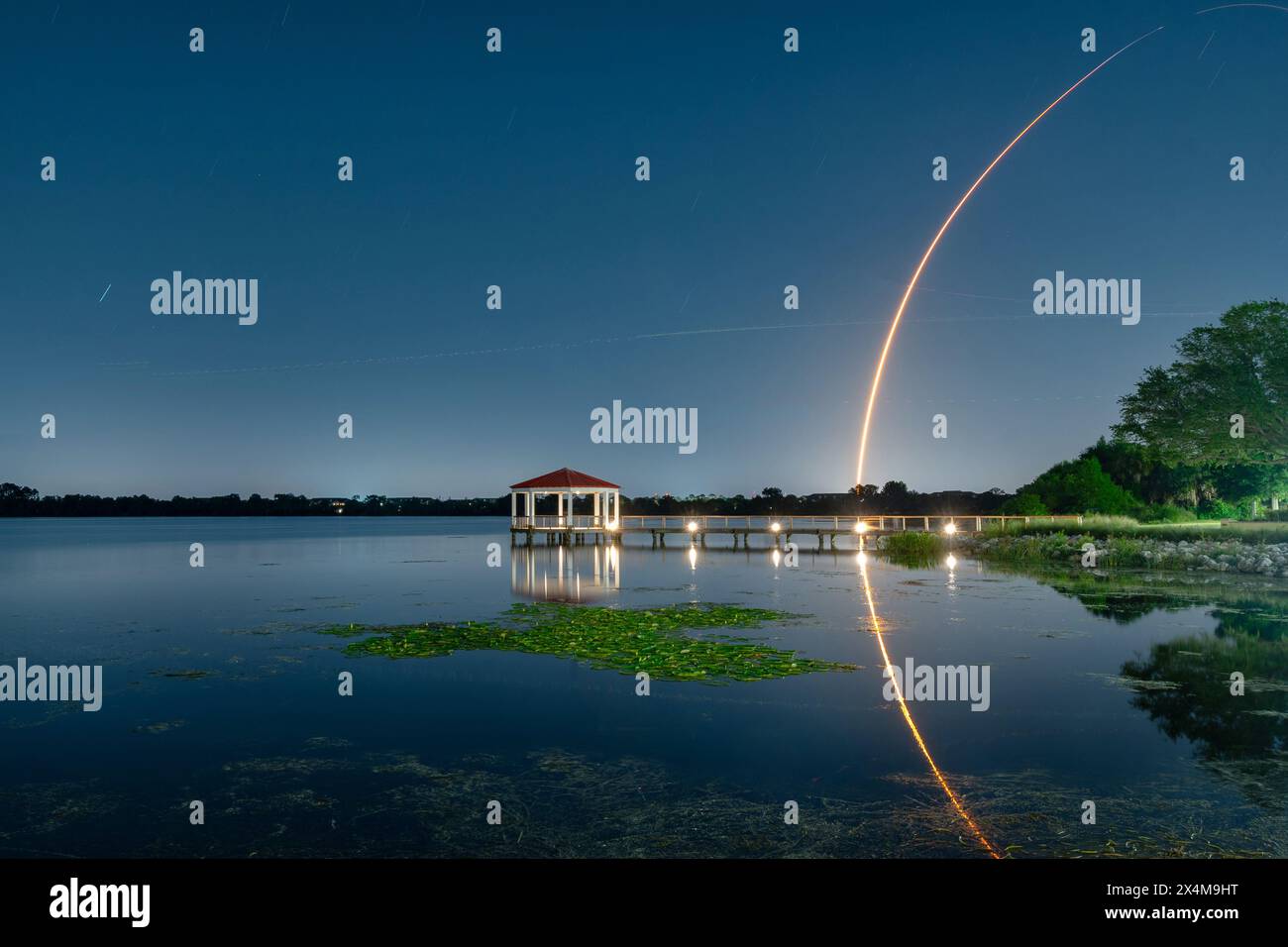SpaceX Falcon 9 Rocket Launch Stock Photo - Alamy