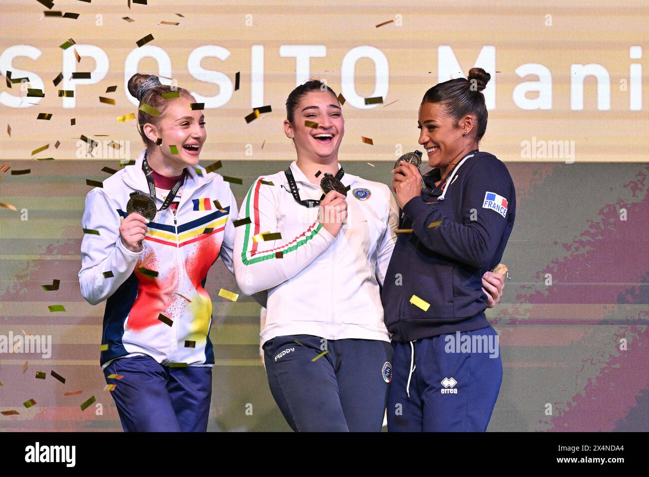 Beam GOLD Manila Esposito (ITA), SILVER MANECAVOINEA Sabrina (ROU