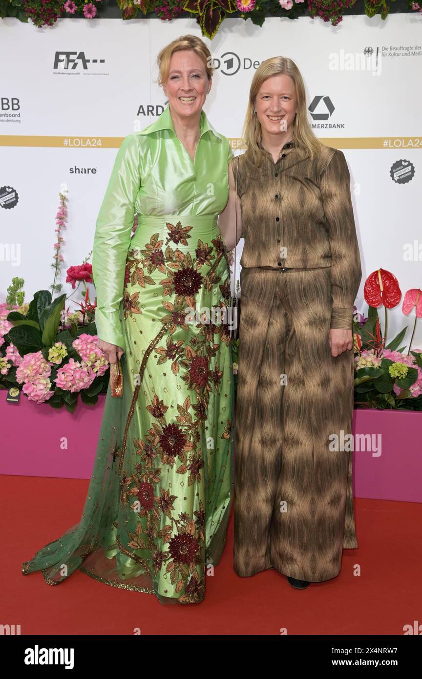 Anja Karmanski und Stephanie Stremler bei der 74. Verleihung des