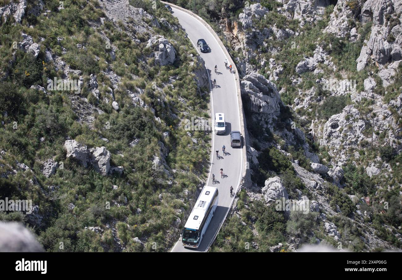 Sa Calobra, Spain. 04th May, 2024. View of the road to Sa Calobra beach in the Tramuntana mountains on Mallorca. Credit: Clara Margais/dpa/Alamy Live News Stock Photo
