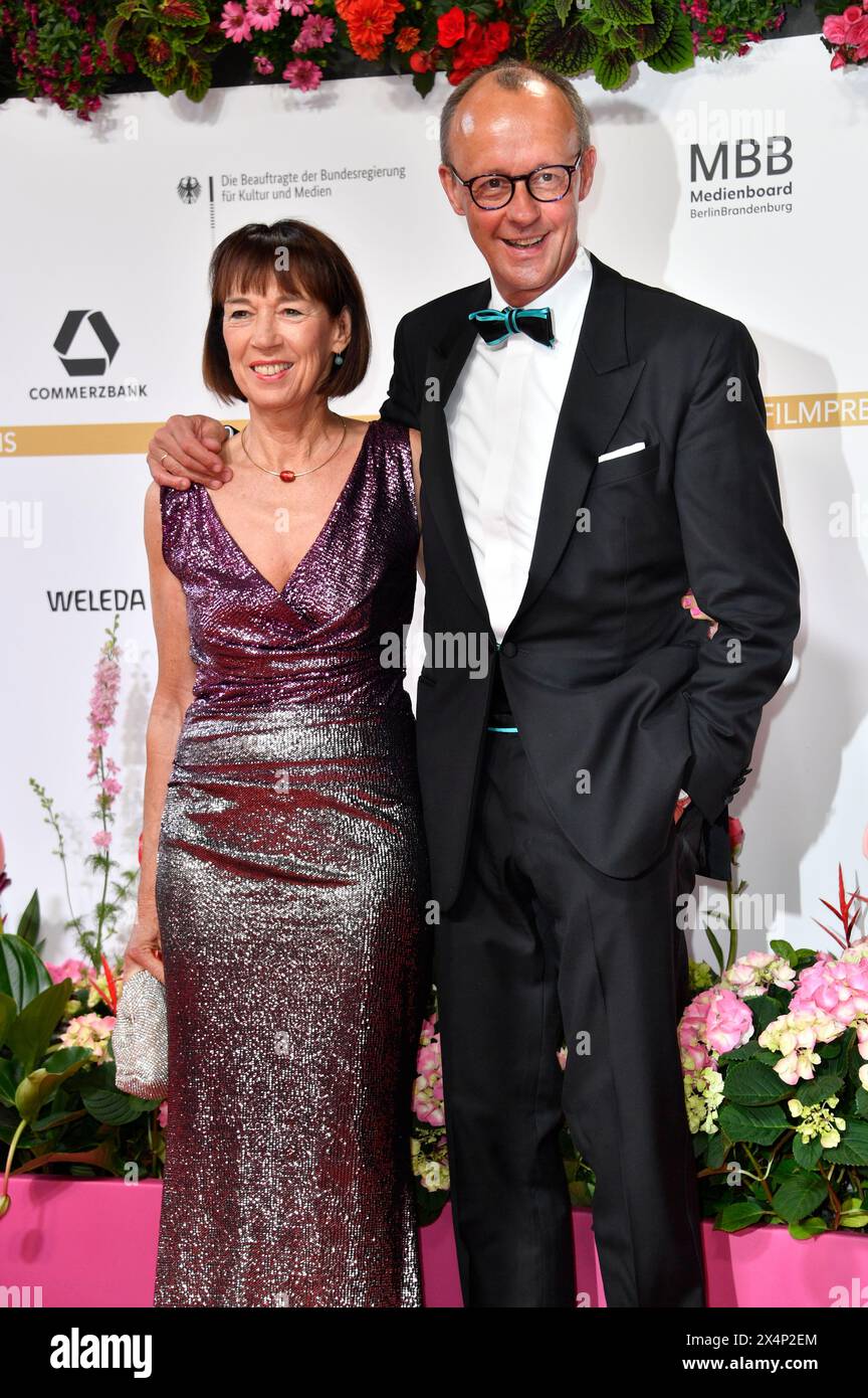 Friedrich Merz mit Ehefrau Charlotte Merz bei der 74. Verleihung des
