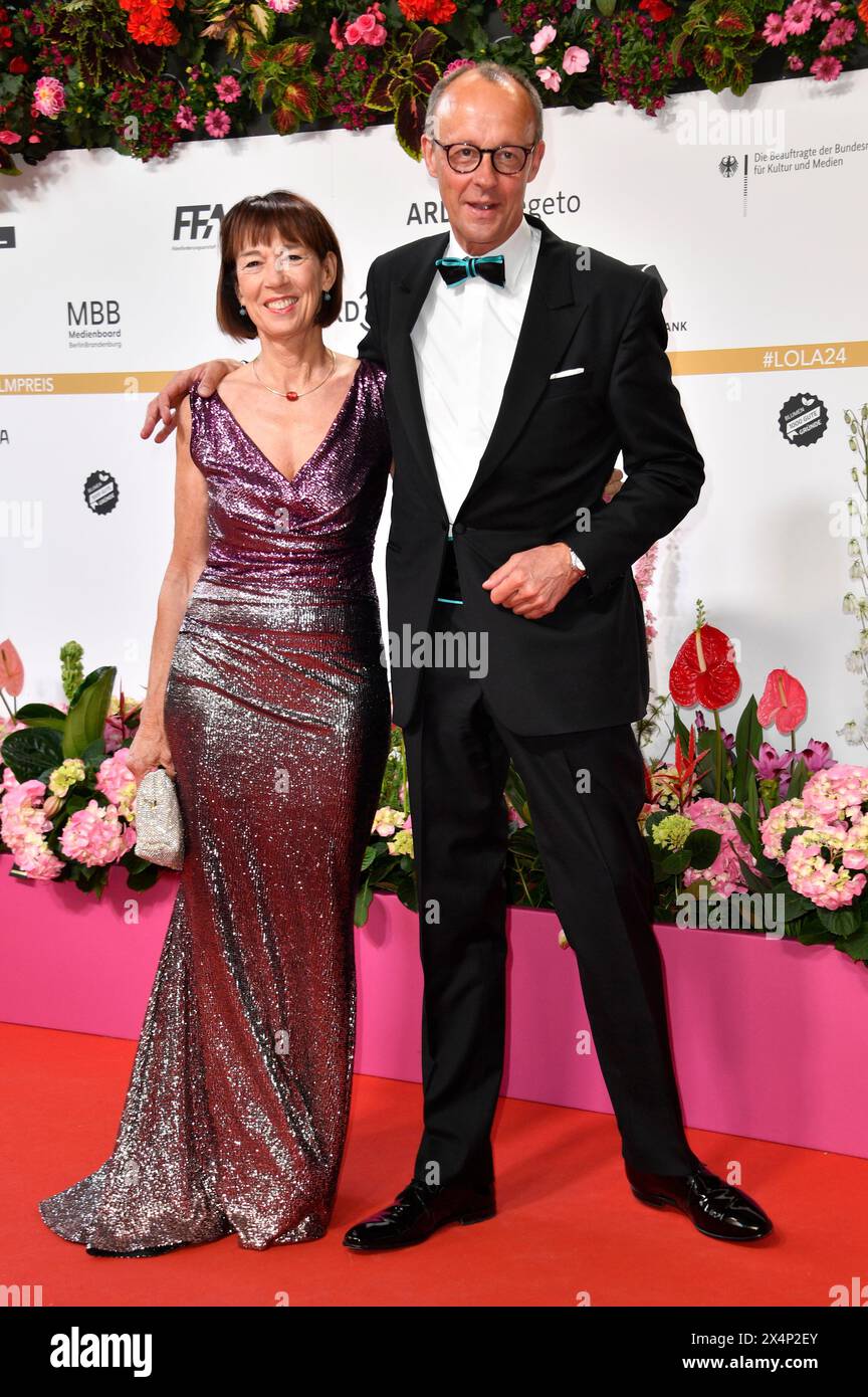 Friedrich Merz mit Ehefrau Charlotte Merz bei der 74. Verleihung des