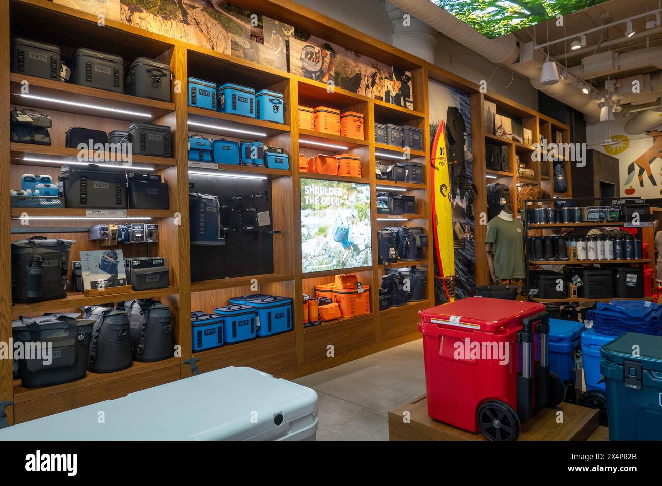 The Yeti sporting goods store sells products for outdoor lifestyle, Flatiron District., 2024, New York City, United States Stock Photo