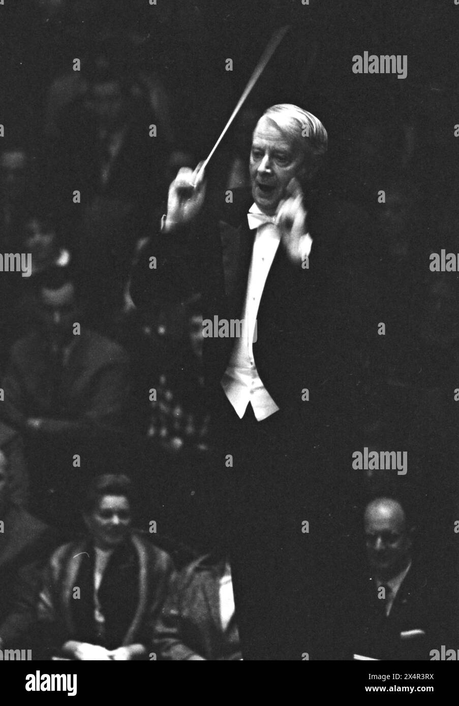 Conductor charles munch hires stock photography and images Alamy