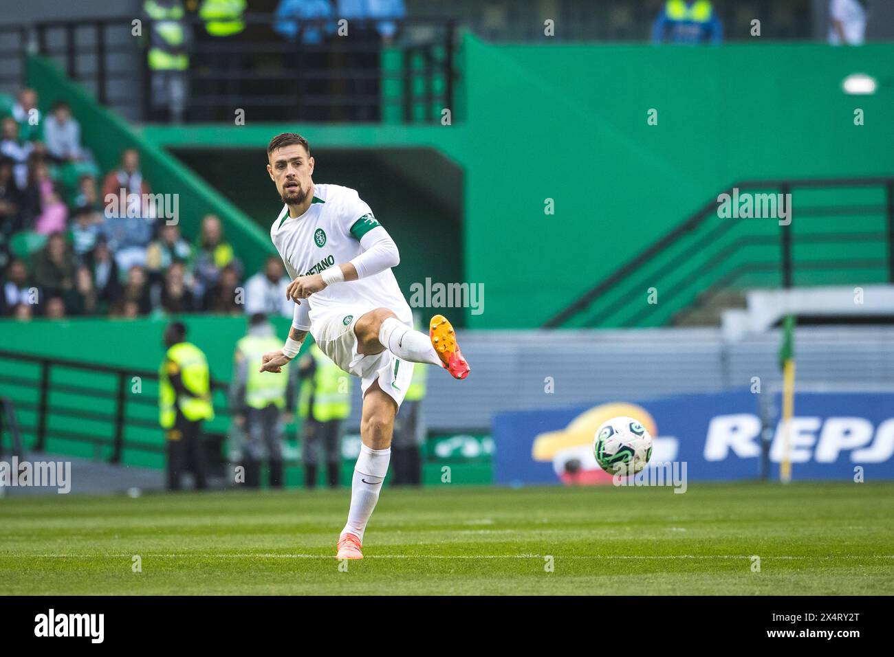 Lisbon, Portugal. 04th May, 2024. Sebastian Coates of Sporting CP in action during the Liga Portugal Betclic match between Sporting CP and Portimonense SC at Estadio Jose Alvalade in Lisbon. (Final score: Sporting CP 3 - 0 Portimonense SC) (Photo by Henrique Casinhas/SOPA Images/Sipa USA) Credit: Sipa USA/Alamy Live News Stock Photo