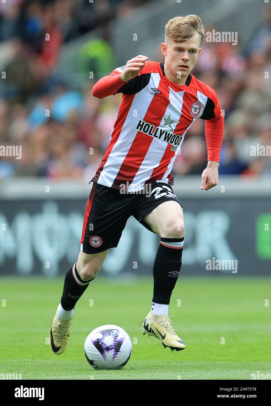 London, UK. 4th May, 2024. Keane Lewis-Potter of Brentford during the Premier League match at Gtech Community Stadium, London. Picture credit should read: Paul Terry/Sportimage Credit: Sportimage Ltd/Alamy Live News Stock Photo