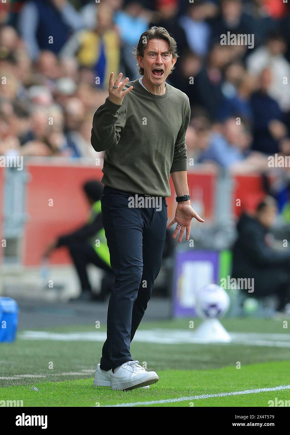 London, UK. 4th May, 2024. Thomas Frank, Manager of Brentford during the Premier League match at Gtech Community Stadium, London. Picture credit should read: Paul Terry/Sportimage Credit: Sportimage Ltd/Alamy Live News Stock Photo