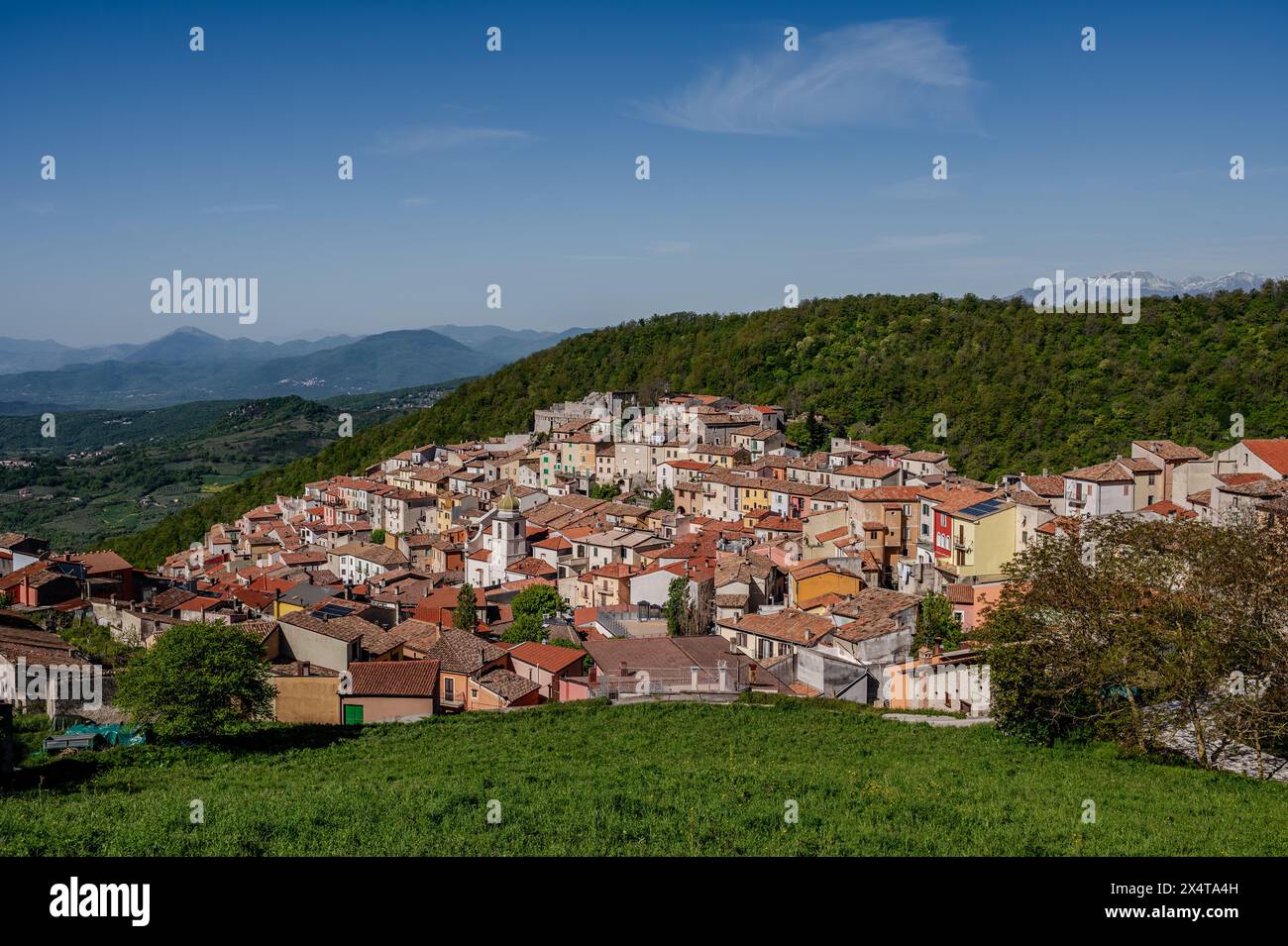 Miranda, Isernia, Molise. In the province of Isernia, just a few kilometers from the pentra town, there is Miranda, a charming village at 900 m. above Stock Photo