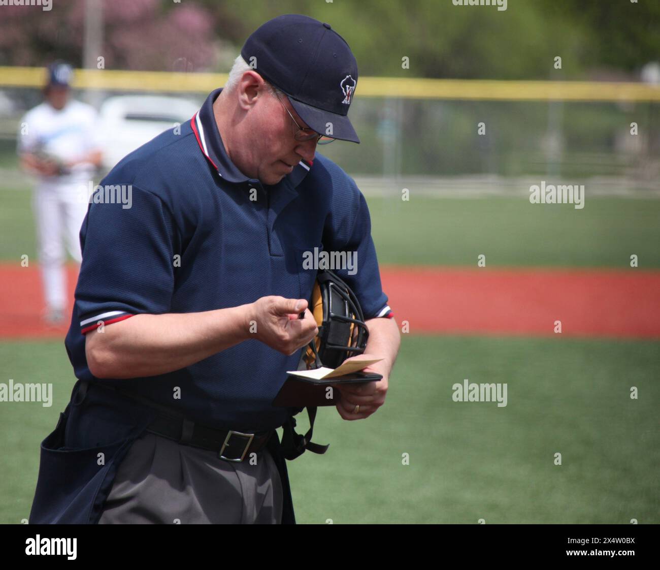 Checking card hires stock photography and images Alamy