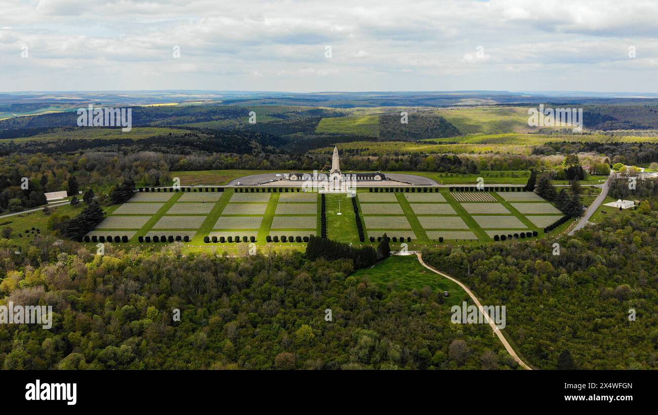 FRANCE - DOUAUMONT, LE LUNDI 22 AVRIL 2024. OSSUAIRE ET CIMETIERE MILITAIRE DE DOUAUMONT. FRANCOIS NAVARRO / FPi Stock Photo