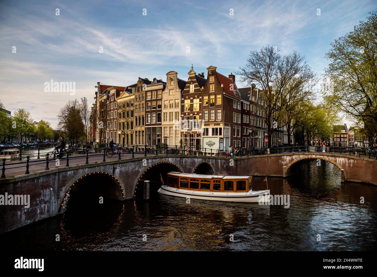 keizersgracht-canal-in-amsterdam-netherlands-stock-photo-alamy